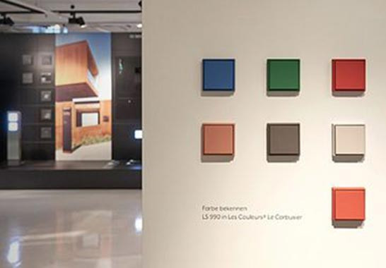 Als regionaler Les Couleurs® Le Corbusier-Partner führen wir die Schalterklassiker von JUNG in der Metropolregion Hamburg exklusiv – in den 63 originalen Farben. Nicht nur Innenarchitekten kommen deshalb gern zu uns.